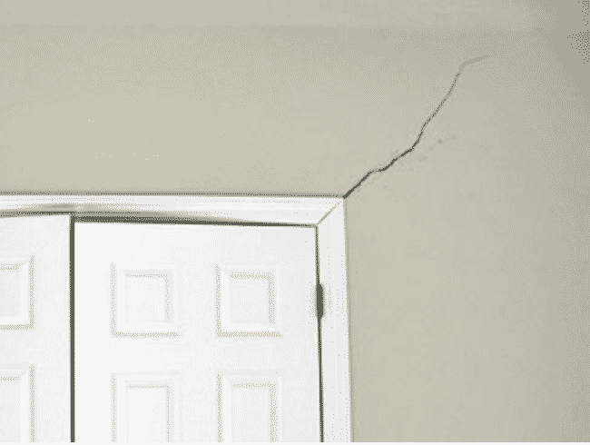 Vertical Wall Cracks